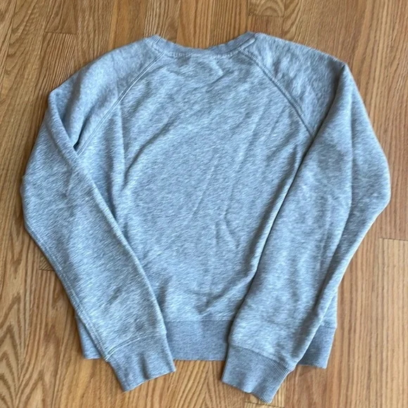 New Balance cropped gray crewneck sweatshirt XS - Picture 5 of 5